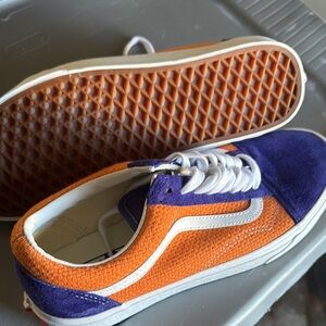 Mens Vans 9.5 (Orange and Royal Blue)